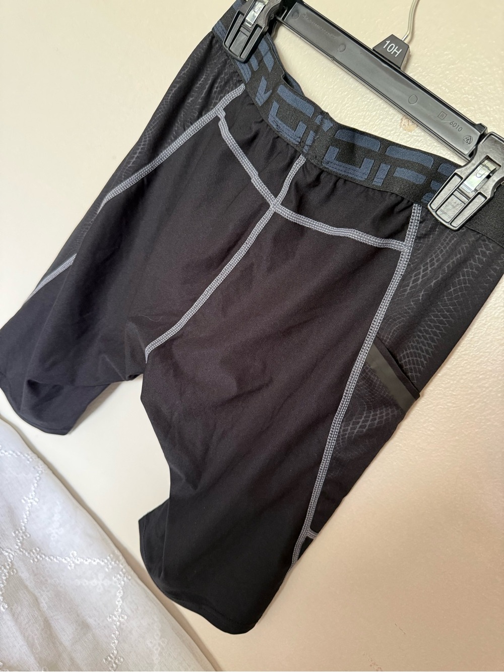 Men's Black Compression Training Shorts with Contrast Stitching